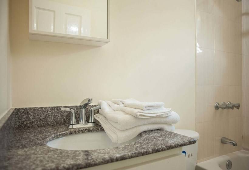 Pearl Island Cottage At Draxhall Country Club