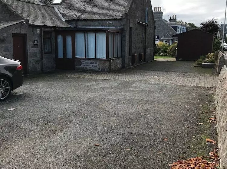 Majatalo Beeches Guest House