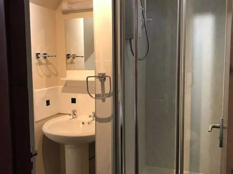 Majatalo Beeches Guest House