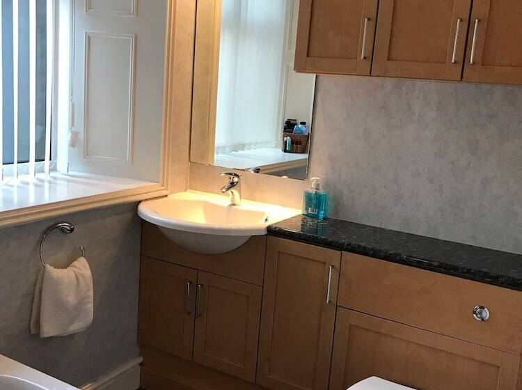 膳宿费 Beeches Guest House