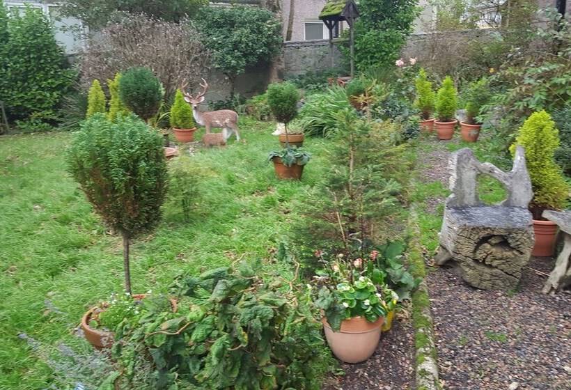 ペンション Tower Guest House