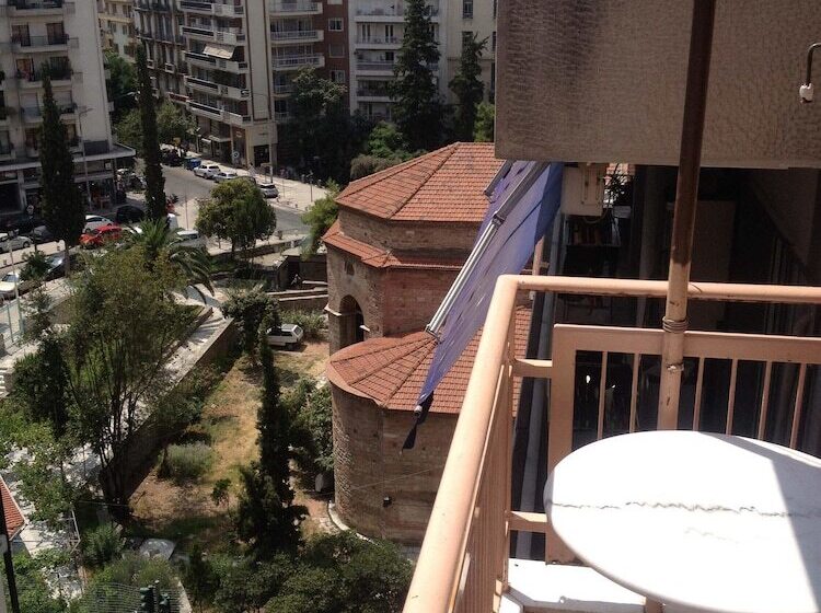 Apartment On Stefanou Tatti 1