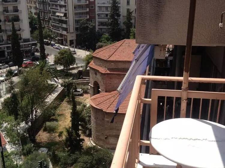 Apartment On Stefanou Tatti 1