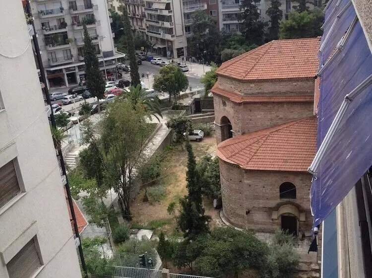 Apartment On Stefanou Tatti 1
