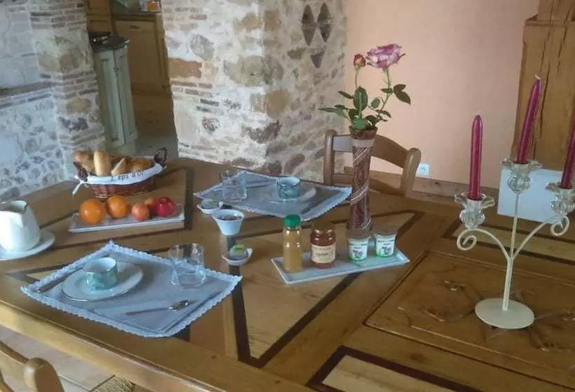 Aamiaismajoitus (B&B) Chambre D Hôtes La Mare