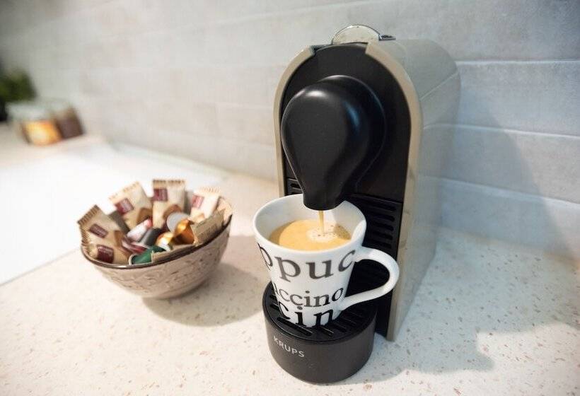 Blue Ark Athenian Nest