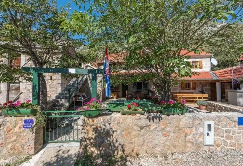 Holiday Home Role   Retro