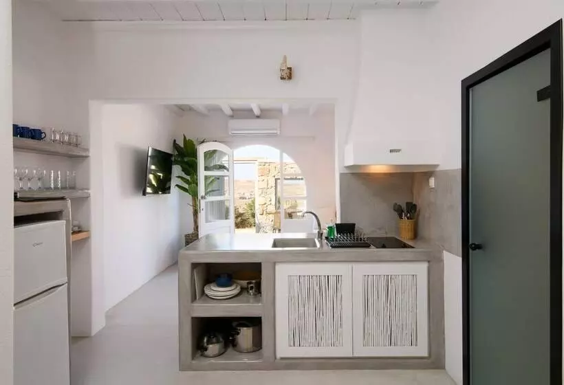 Mykonos Supreme Comfort Suites & Villas