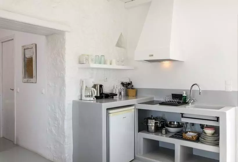 Mykonos Supreme Comfort Suites & Villas