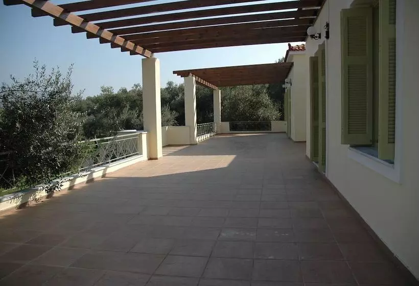 پانسیون Gera S Olive Grove