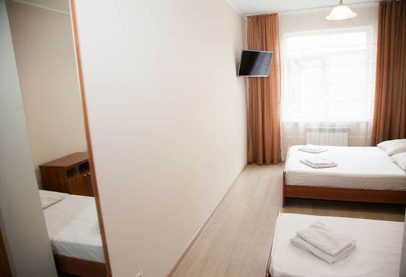 بنسيون Leto Guest House