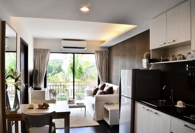 The Title East Wing By Trips Phuket