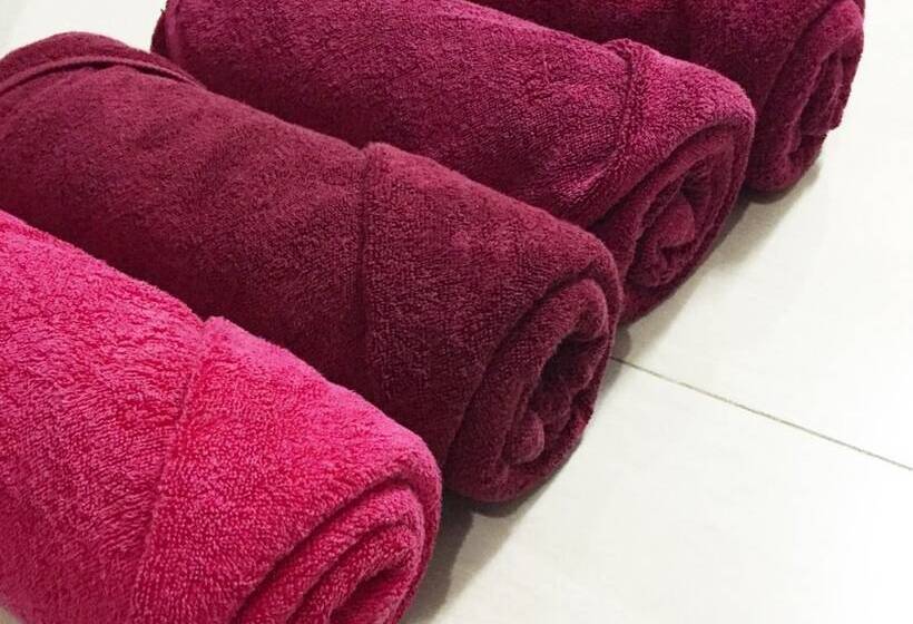 The Title East Wing By Trips Phuket