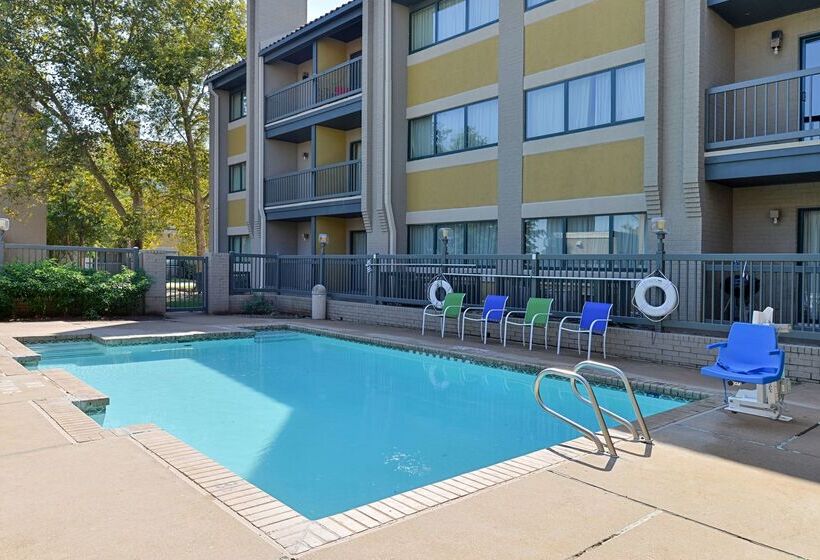 호텔 Americas Best Value Inn & Suites Extended Stay Tulsa