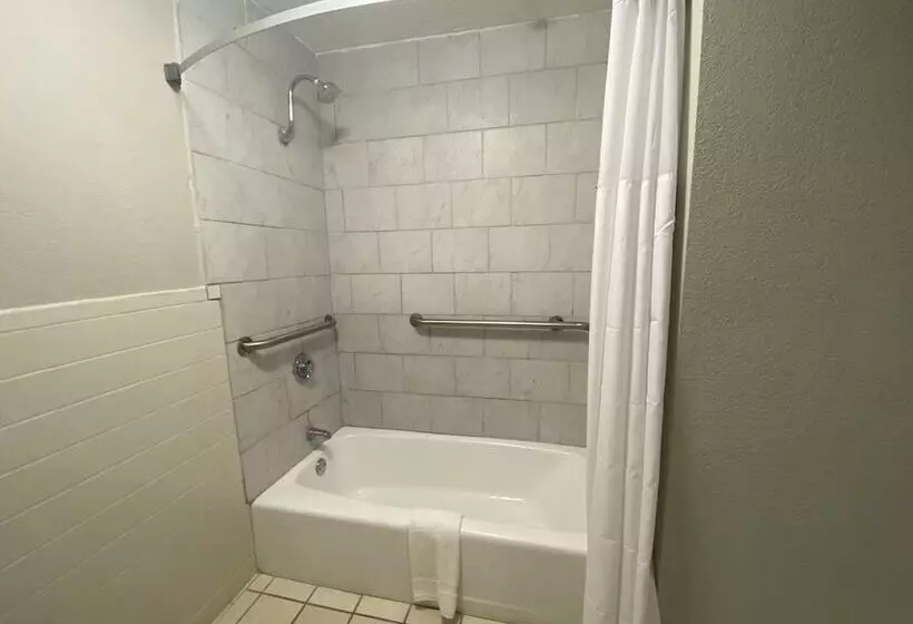 酒店 Days Inn By Wyndham Ozark