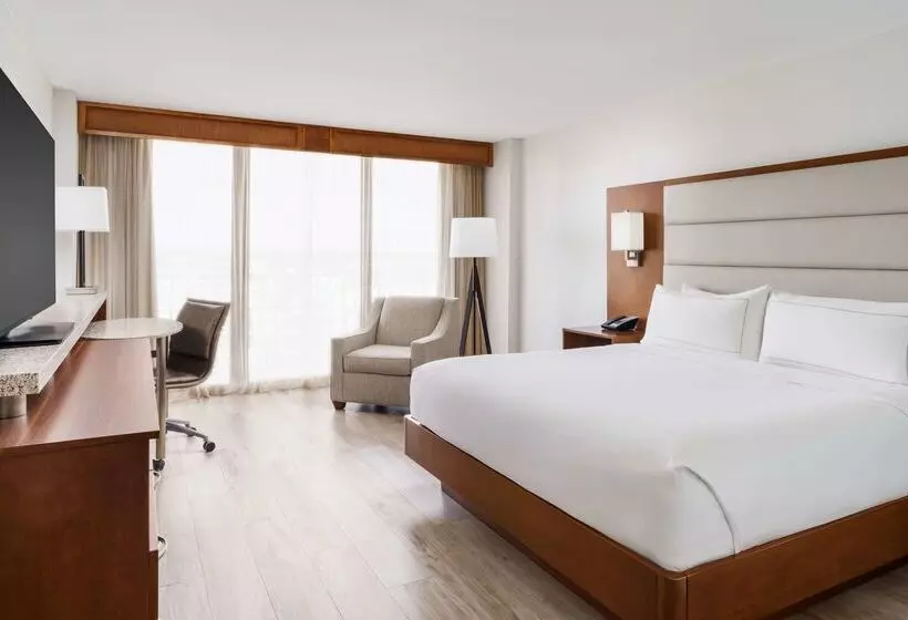 فندق Doubletree Beach Resort By Hilton Tampa Bay   North Redingto