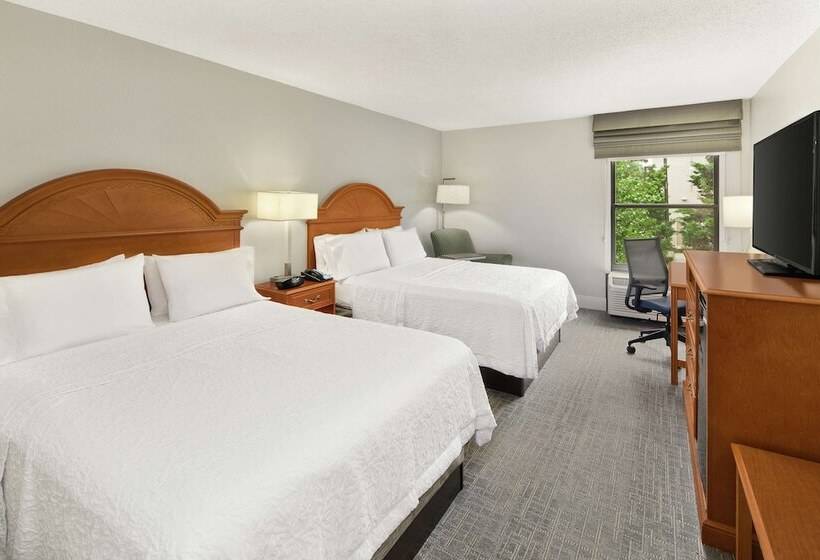 Отель Hampton Inn Atlanta Newnan