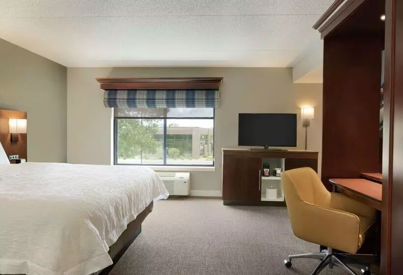 هتل Hampton Inn West Des Moines Lake Drive