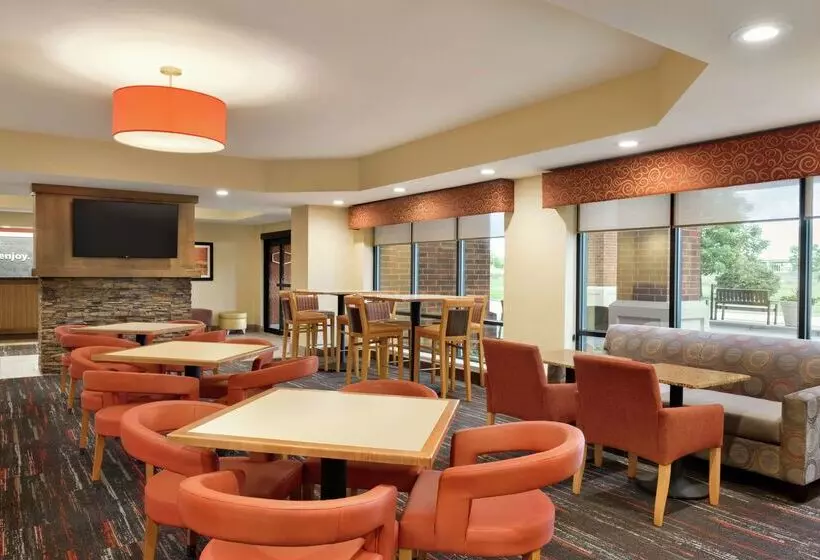 هتل Hampton Inn West Des Moines Lake Drive