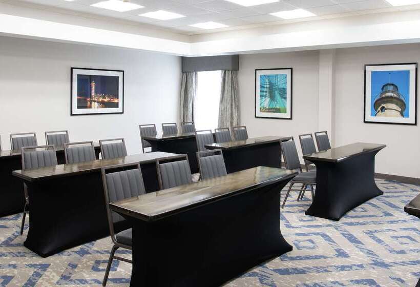 فندق Hampton Inn Eriesouth