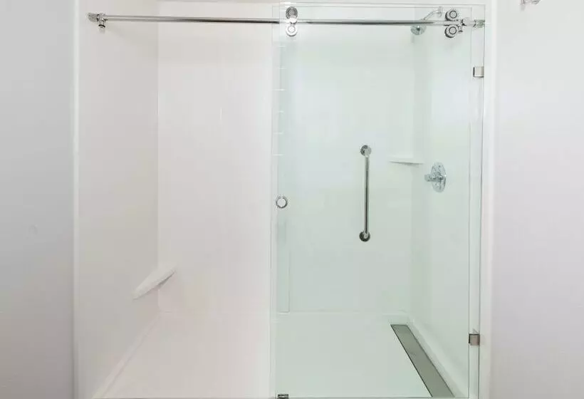 هتل Hampton Inn Eriesouth