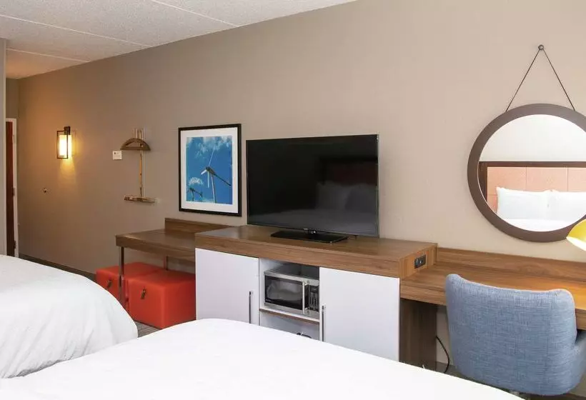 هتل Hampton Inn Eriesouth
