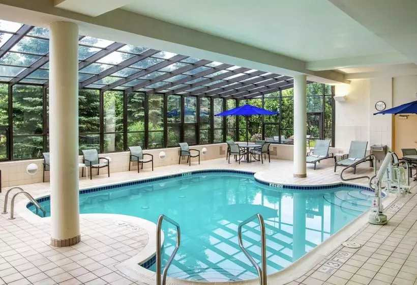 هتل Hampton Inn Eriesouth