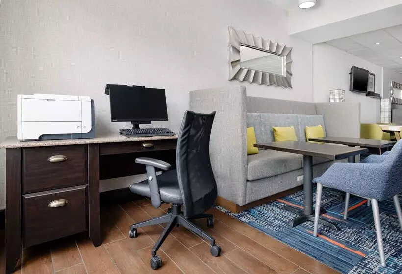 Hotelli Hampton Inn Memphiswalnut Grove/baptist Hospital East