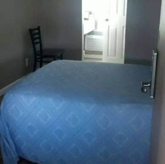 酒店 Edmond S Au Gres Inn