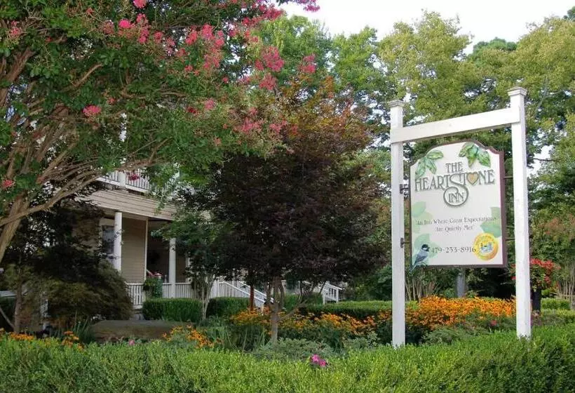 Отель Heartstone Inn
