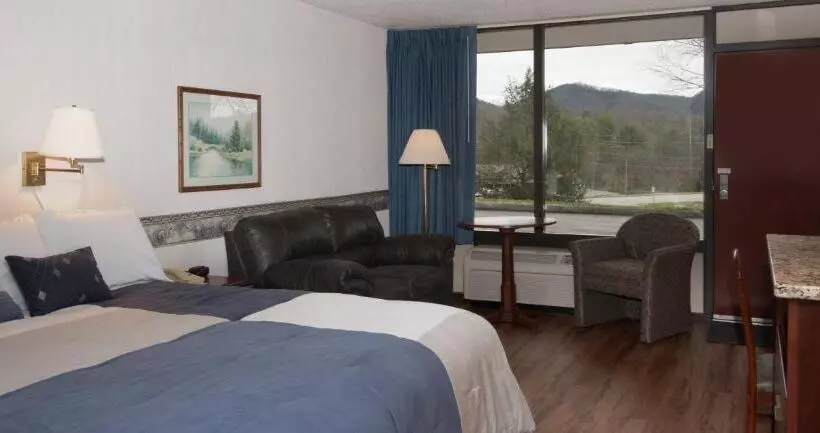 酒店 Highland Manor Inn