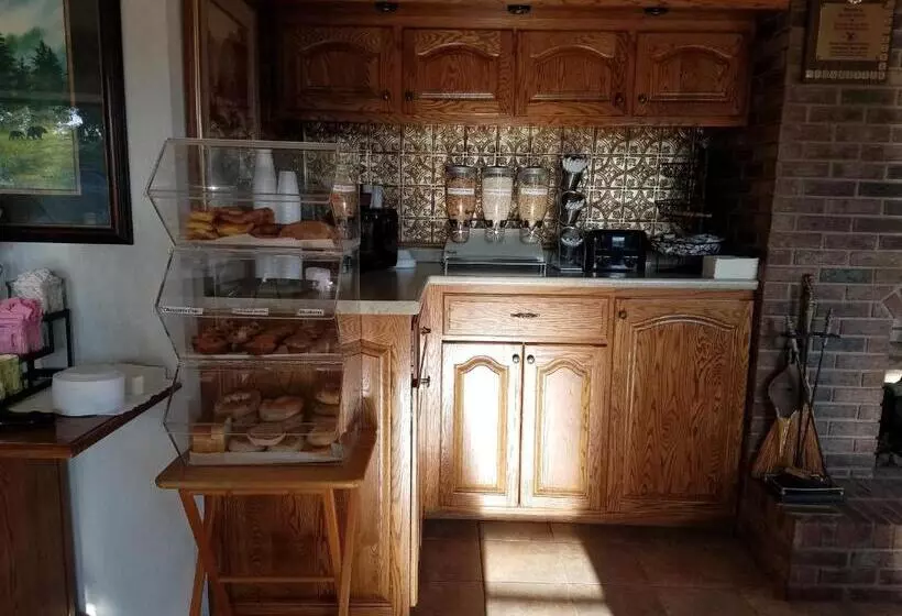 酒店 Highland Manor Inn