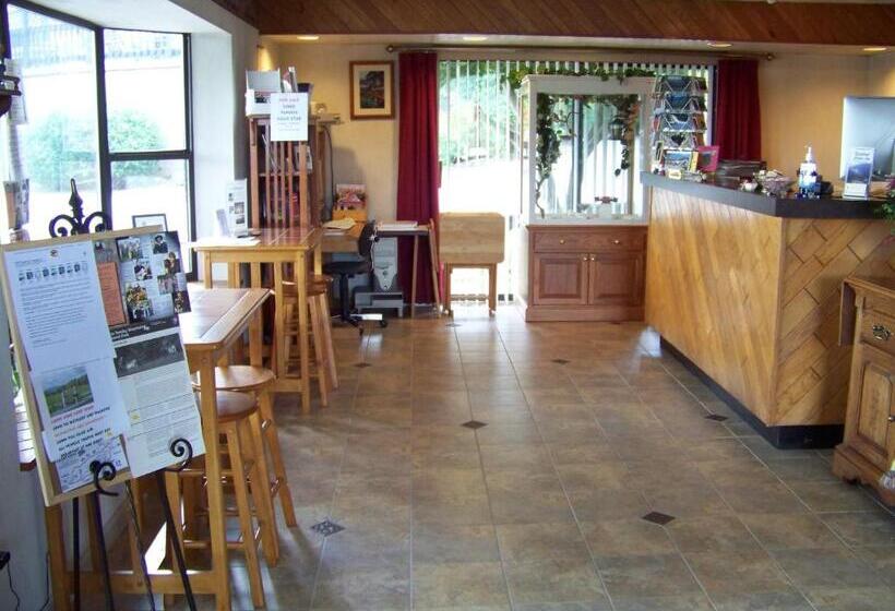 ホテル Highland Manor Inn