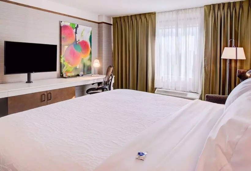 فندق Hilton Garden Inn Detroit   Southfield, Mi