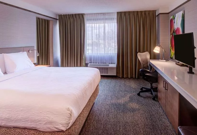 فندق Hilton Garden Inn Detroit   Southfield, Mi