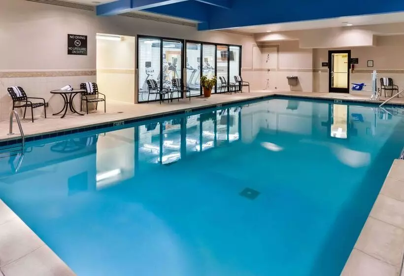 فندق Hilton Garden Inn Detroit   Southfield, Mi