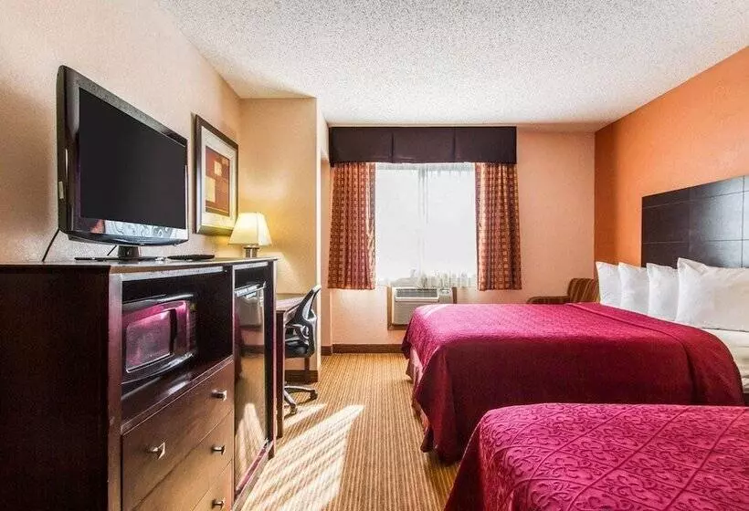 هتل Quality Inn & Suites