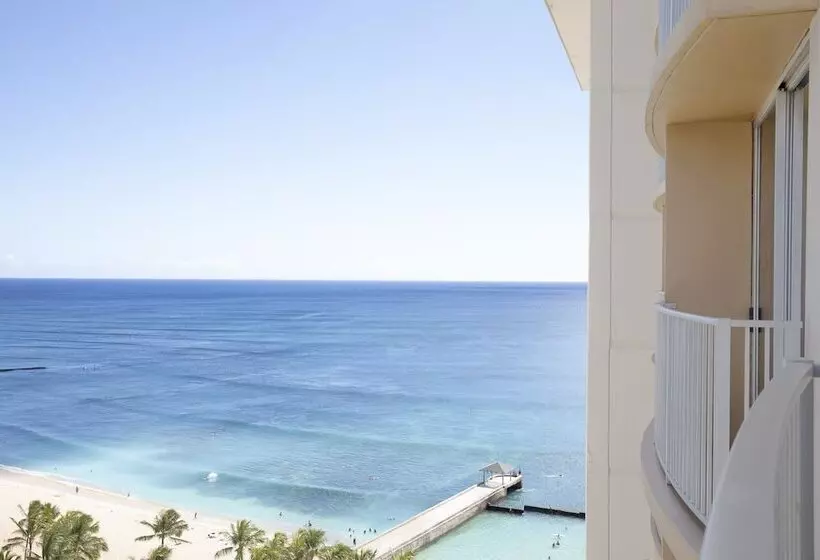 Отель The Twin Fin