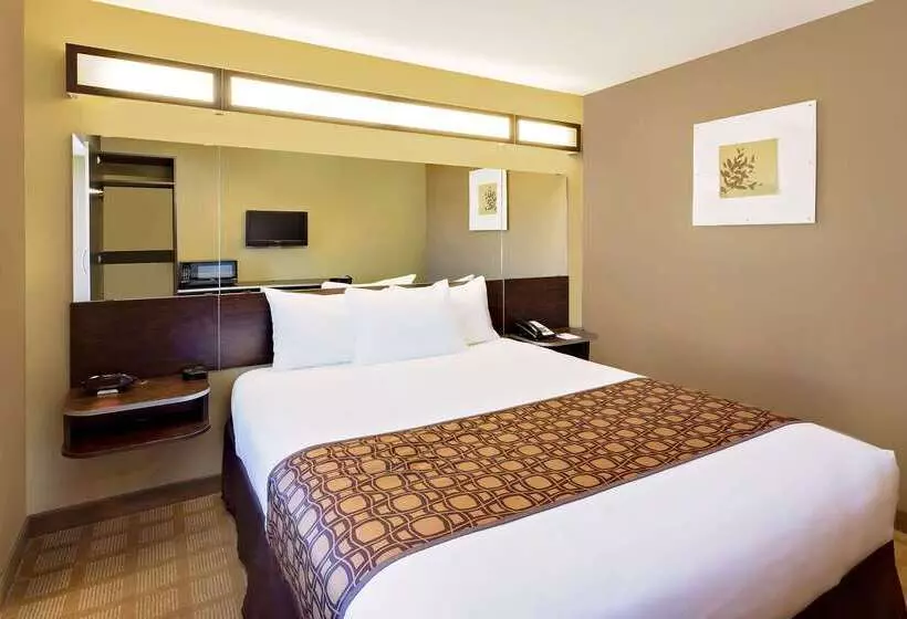 Microtel Inn & Suites By Wyndham Prairie Du Chien