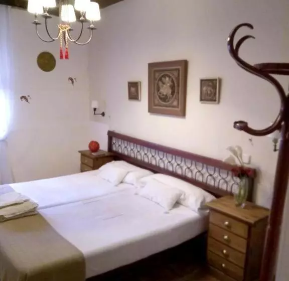 Spacious Villa With Private Pool Campo De Cuellar