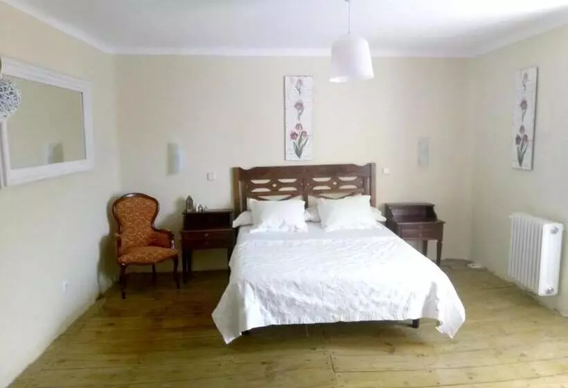 Spacious Villa With Private Pool Campo De Cuellar