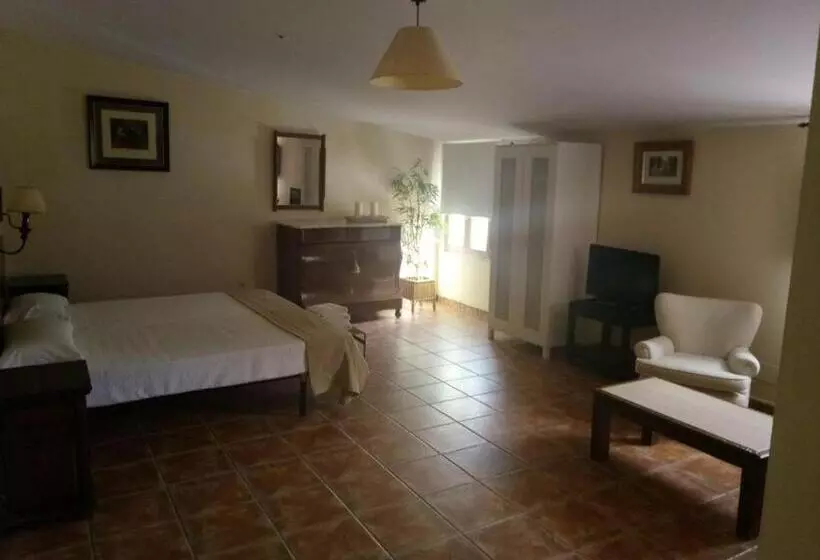 Spacious Villa With Private Pool Campo De Cuellar