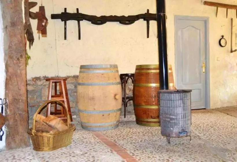 Spacious Villa With Private Pool Campo De Cuellar