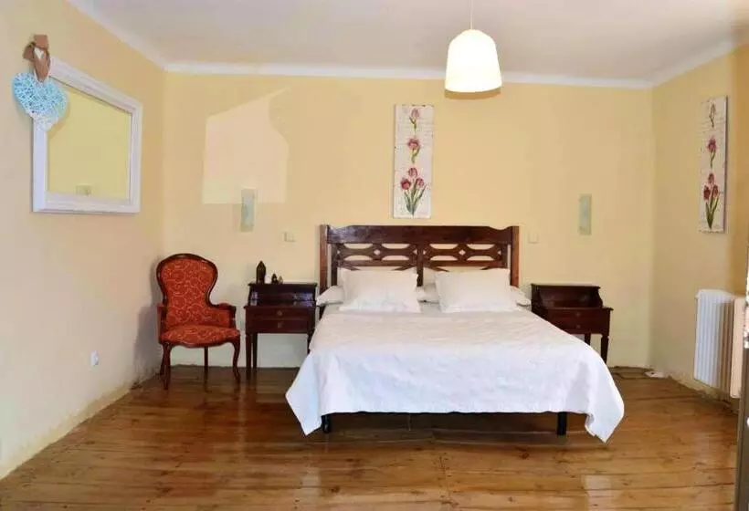 Spacious Villa With Private Pool Campo De Cuellar