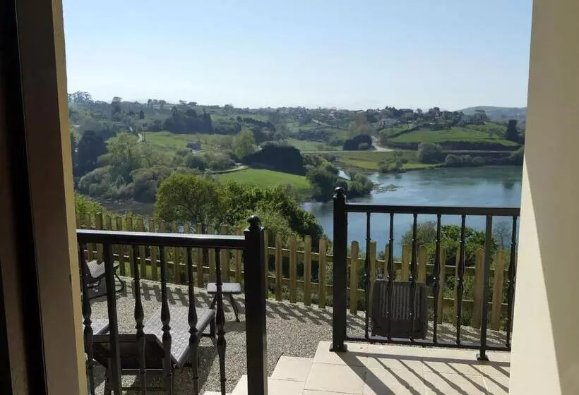 El Mirador De Trasvia Comillas