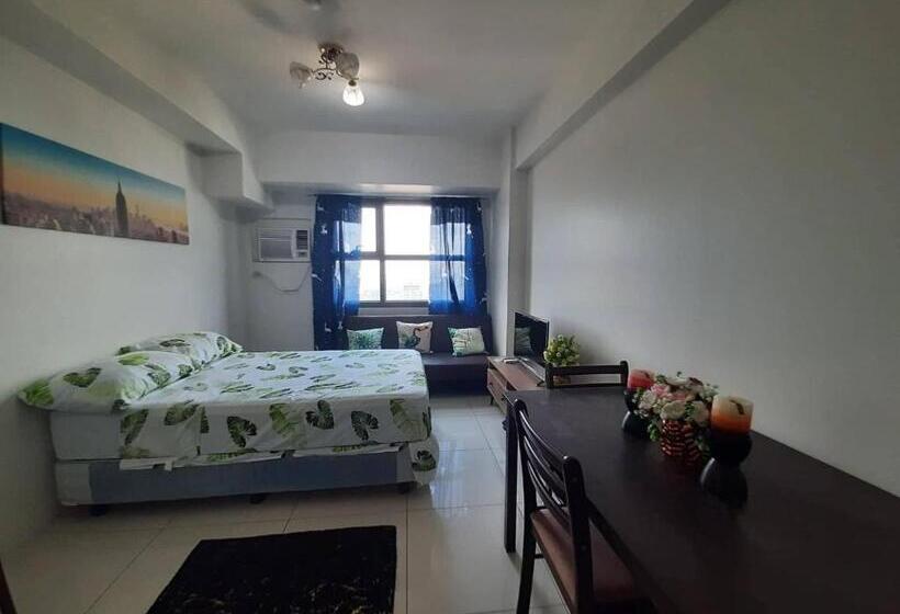 Horizons 101, Studio Good For 2 Person