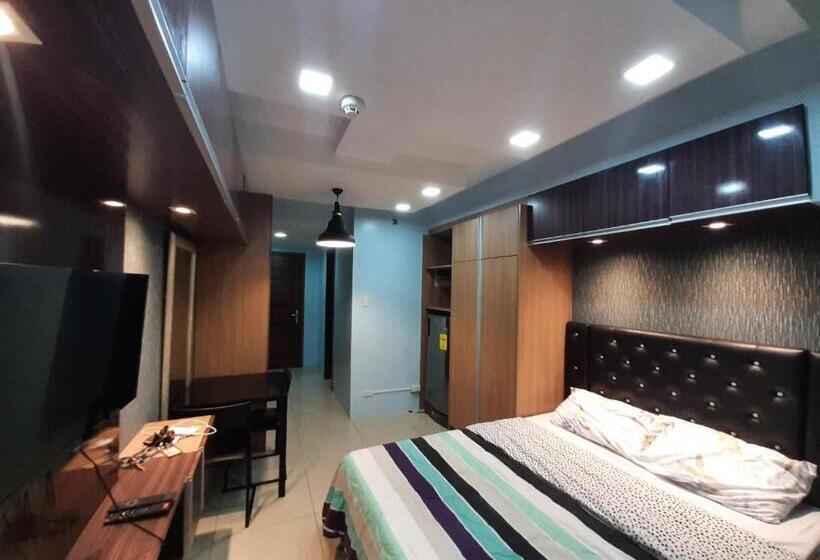 Horizons 101, Studio Good For 2 Person