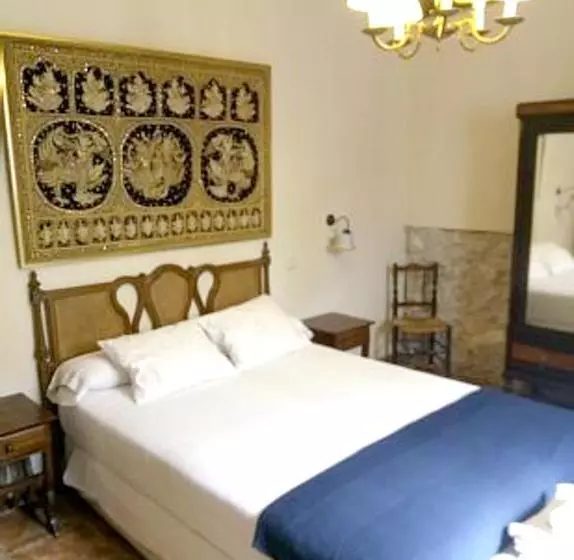 Spacious Villa With Private Pool Campo De Cuellar