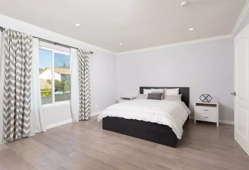 Radiant Estate New Luxury Cali 3 Bd!