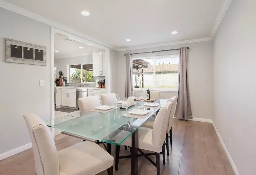 Radiant Estate New Luxury Cali 3 Bd!